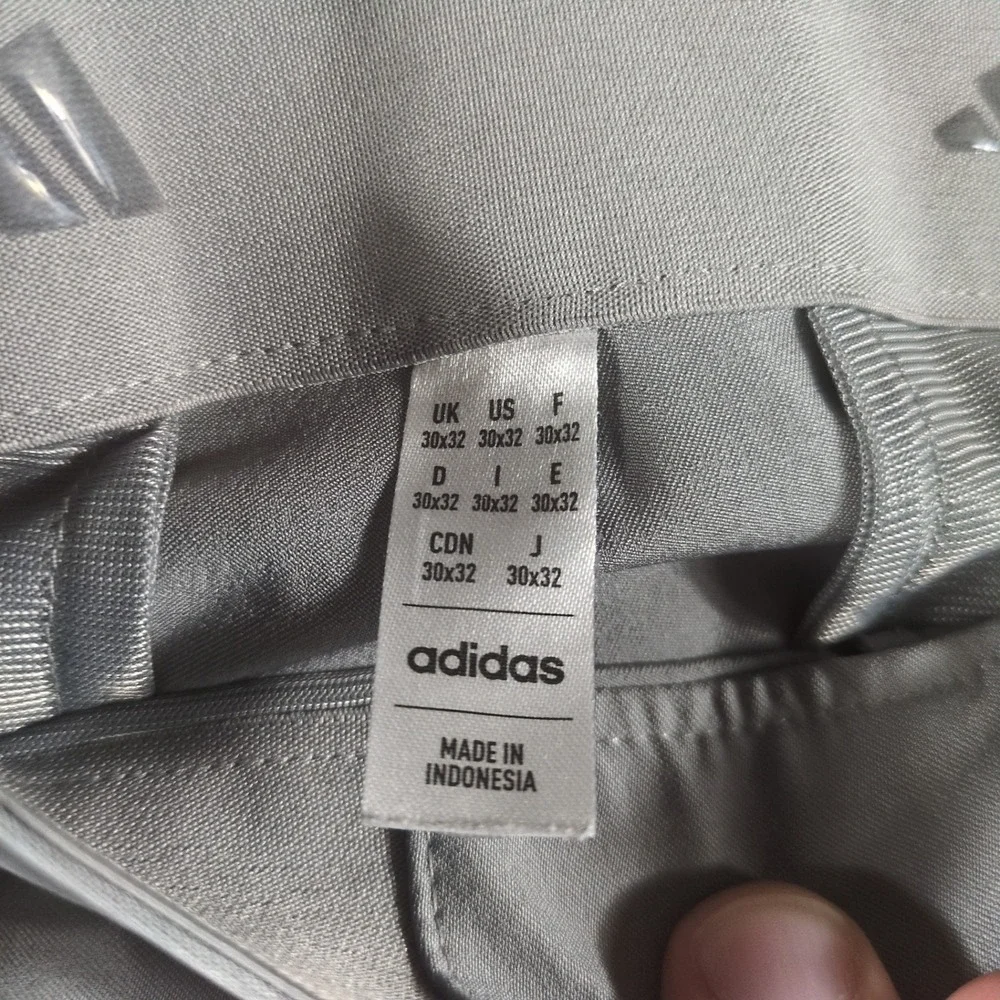 Adidas Mens Golf Pants Light Gray Flat Front Size 30x32 Polyester Spandex‎
